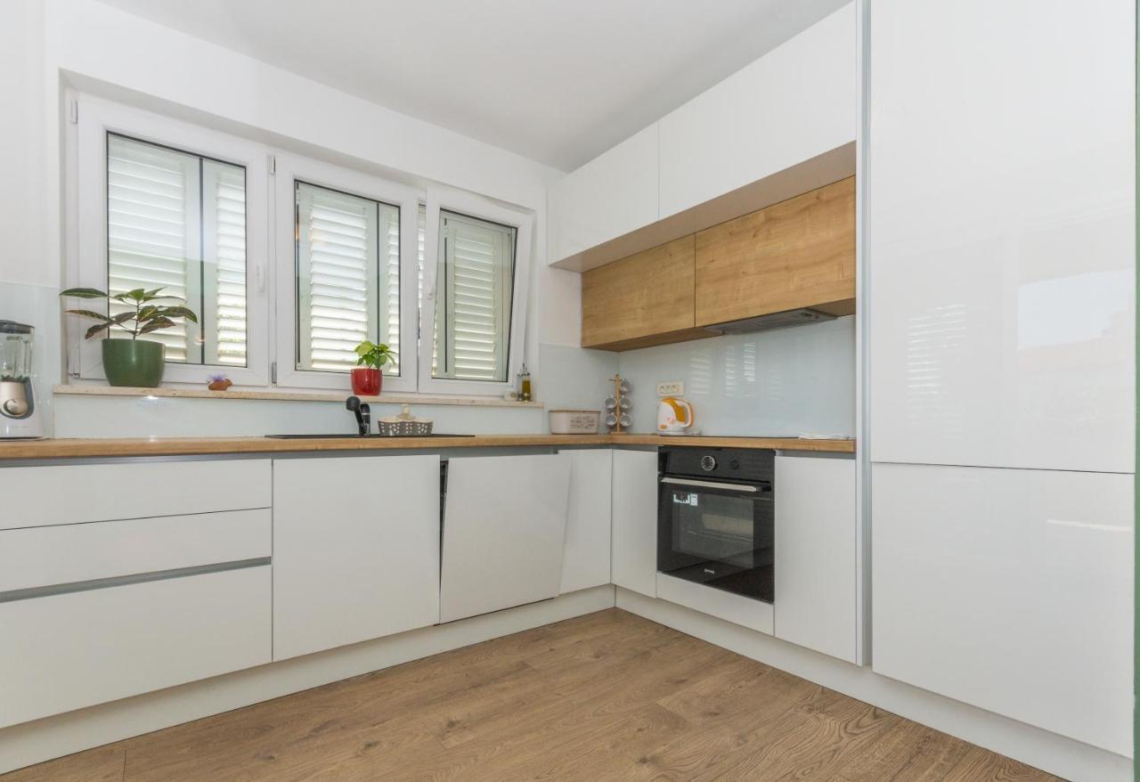 Adria Krk Apartment Krk Town Eksteriør bilde